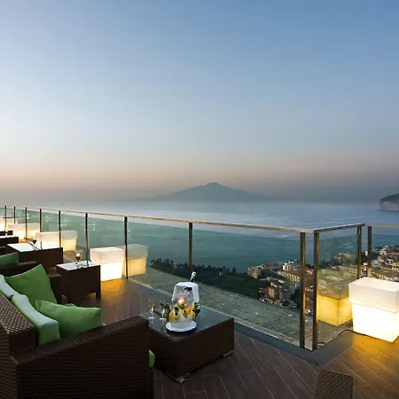 Grand President 4* Sorrento