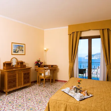 Hotel Grand President