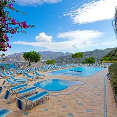 Hotel Grand President