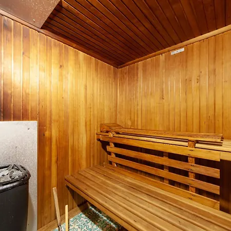 Hotel Grand President 4*