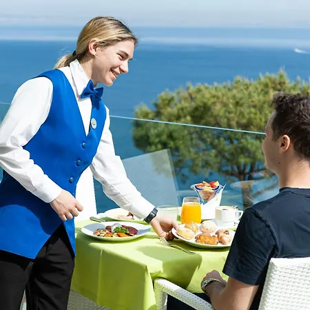 Hotel Grand President 4*