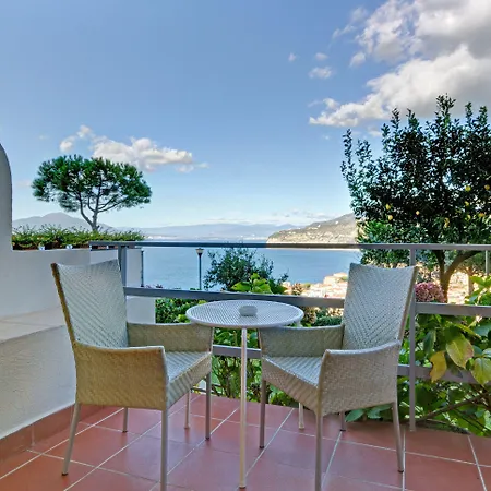 Grand President 4* Sorrento