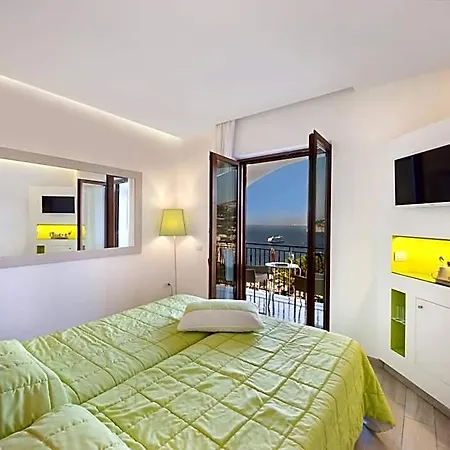 Grand President Hotel 4*