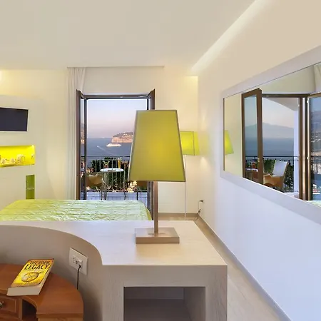 Grand President Hotel 4*