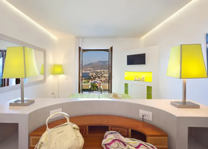 Hotel Grand President 4*