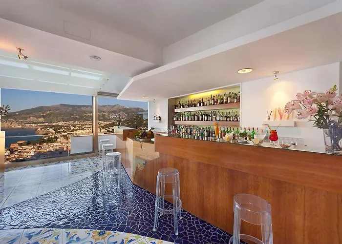 Hotel Grand President 4*