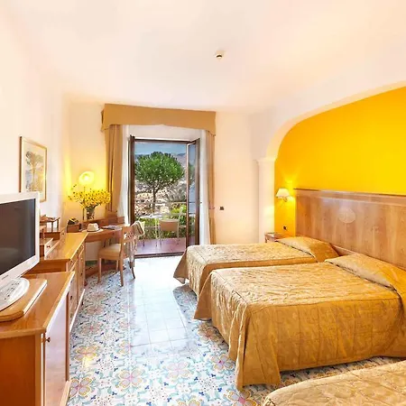 فندق Grand President